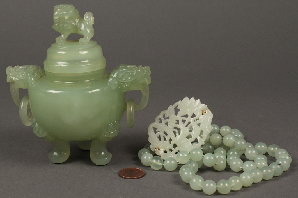 Lot 263: Lot of 2 Carved Chinese Jade Items