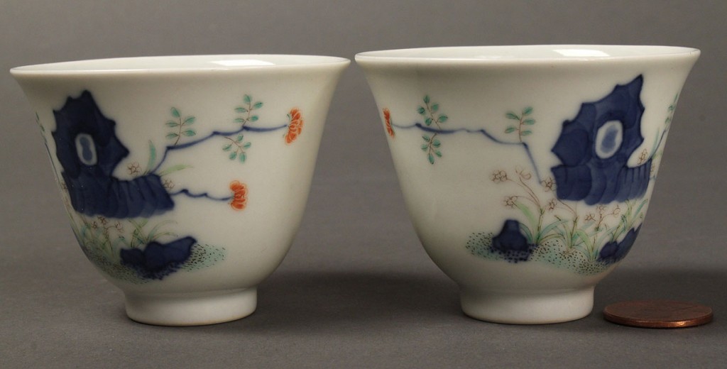 Lot 29: Pair of Chinese Wucai Wine Cups