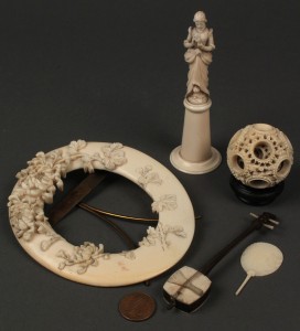 Lot 2: Lot of 5 Carved ivory items, incl. puzzle ball