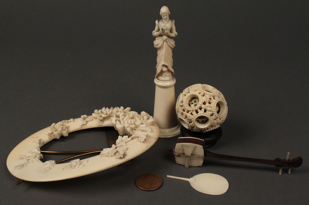 Lot 2: Lot of 5 Carved ivory items, incl. puzzle ball