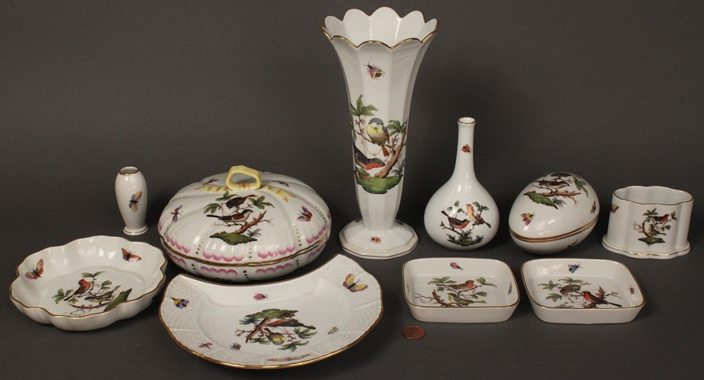 Lot 354: Lot of 10 Herend porcelain items