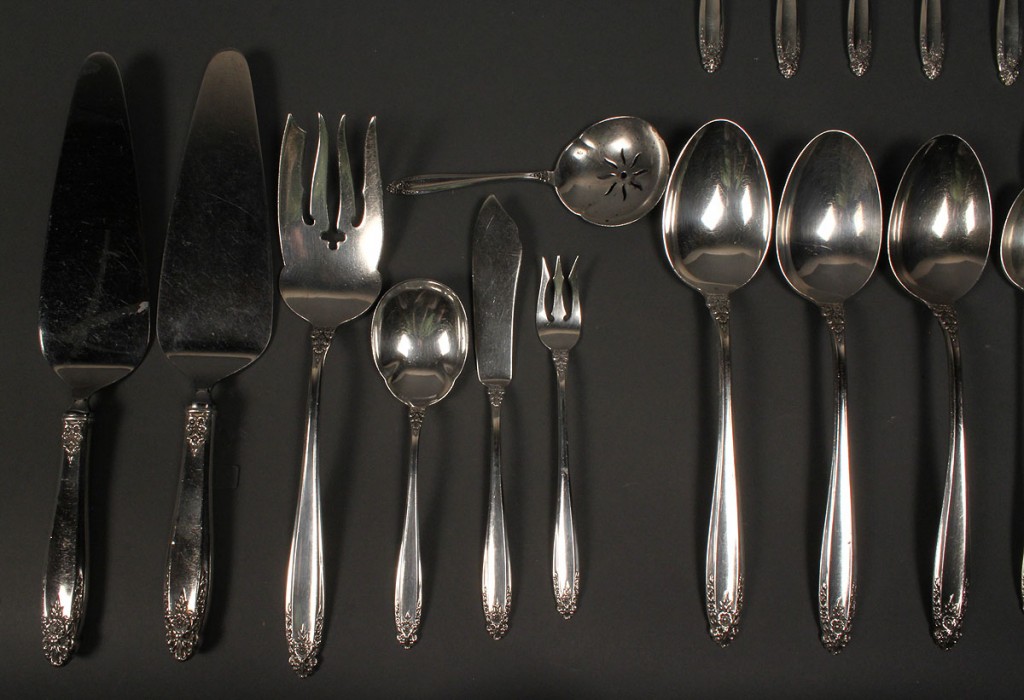 Lot 391: International Sterling Co. "Prelude", 151 pieces