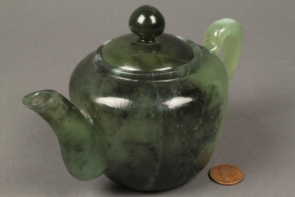 Lot 421: Chinese jade teapot