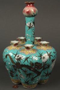 Lot 428: Chinese porcelain long neck bulb or crocus vase