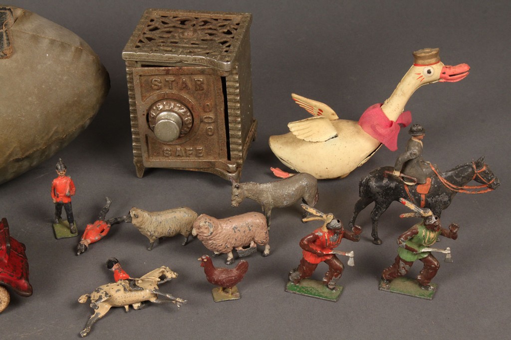 Lot 475: Assorted lot  of Vintage Toys (20 pcs)