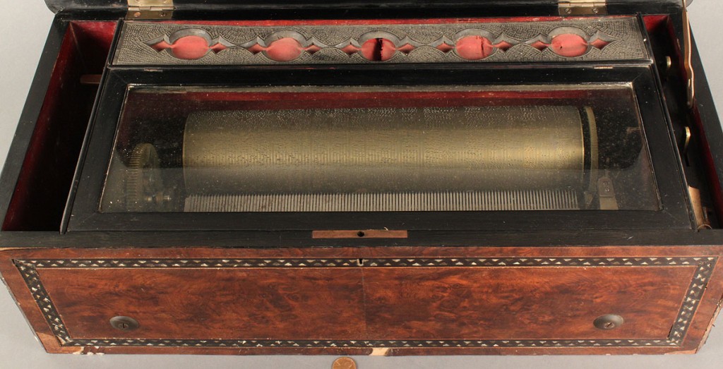 Lot 490: Swiss Cylinder Music Box