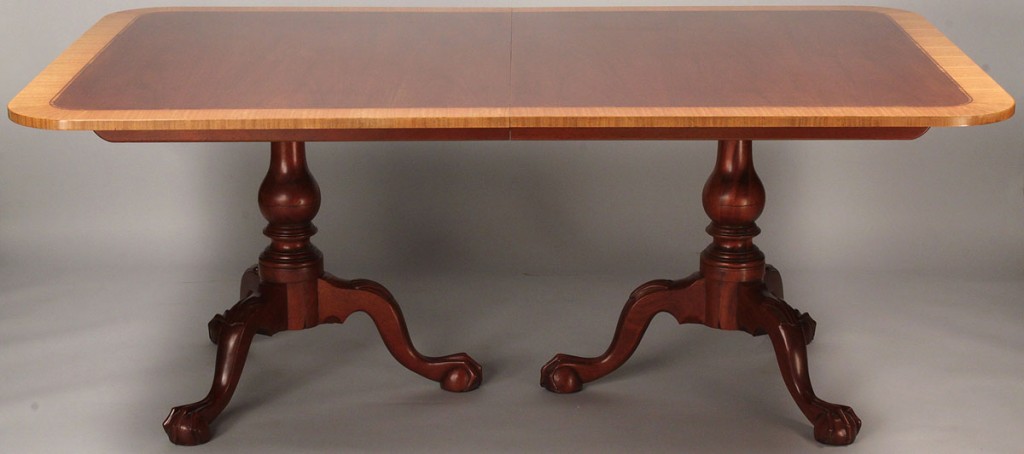 Lot 513: Baker Double Pedestal Dining Table