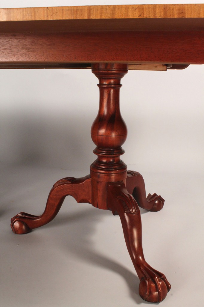 Lot 513: Baker Double Pedestal Dining Table