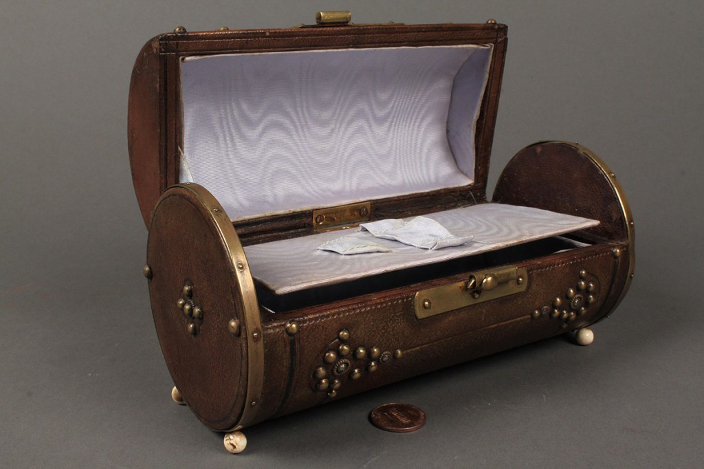 Lot 547: French leather sewing case
