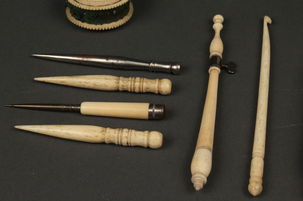 Lot 552: Collection of ivory sewing tools, 13 pcs