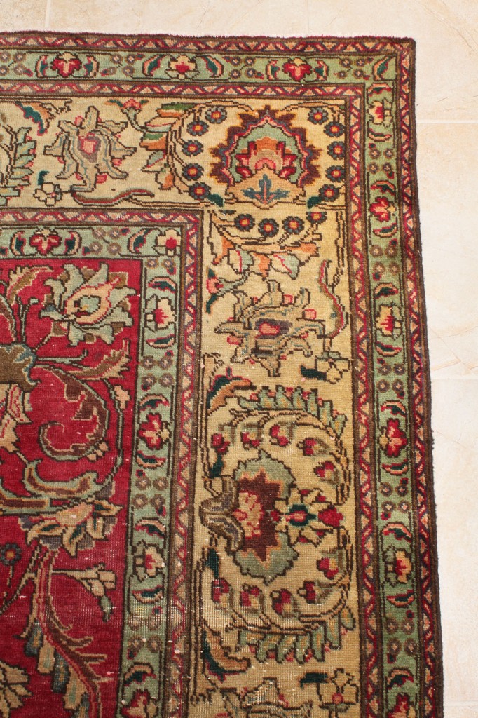 Lot 563: Large Sarouk Persian Wool Rug