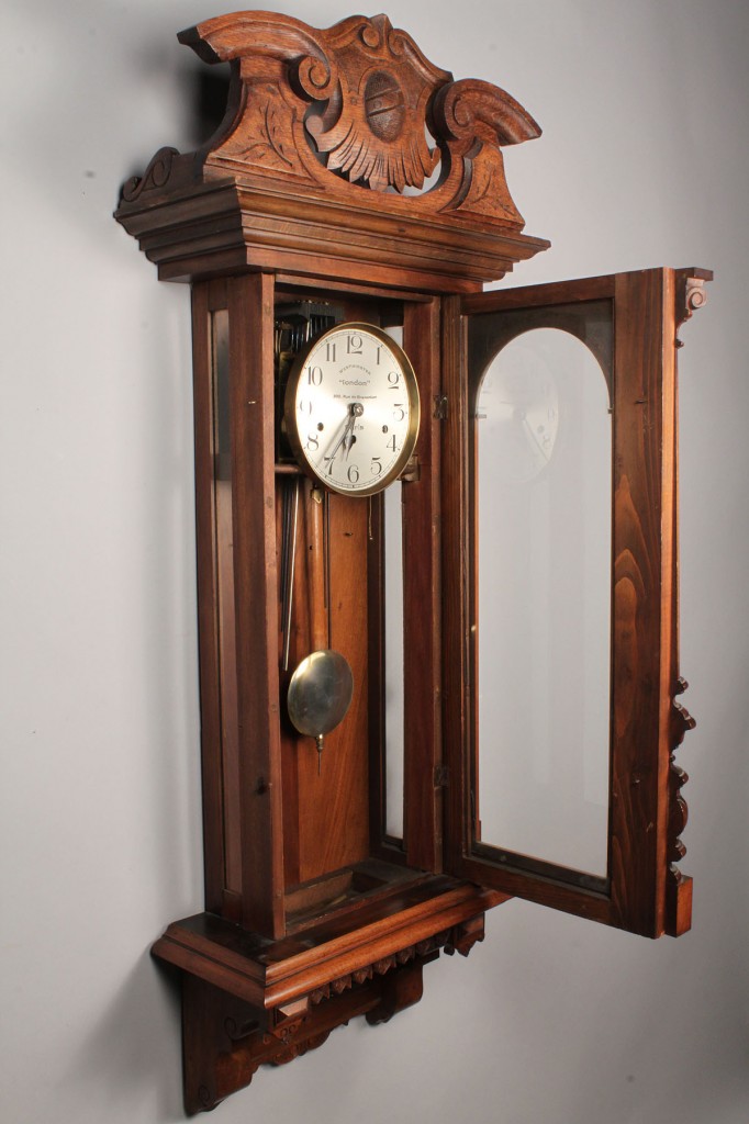 Lot 572: Westminster Chime Wall Clock