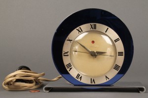 Lot 577: Warren Telechron Co. Art Deco Clock