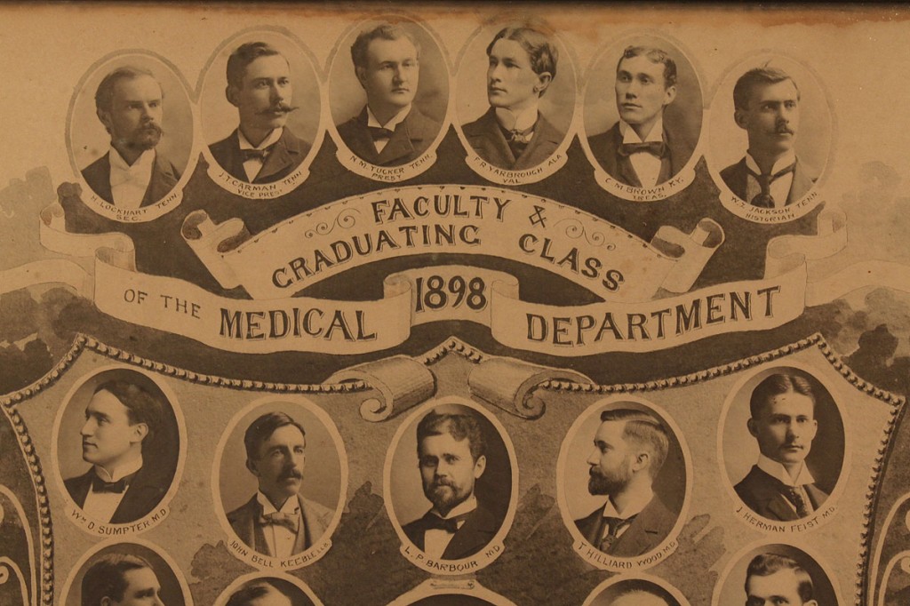 Lot 586: University of Tennessee Medical Dept. 1898 photo
