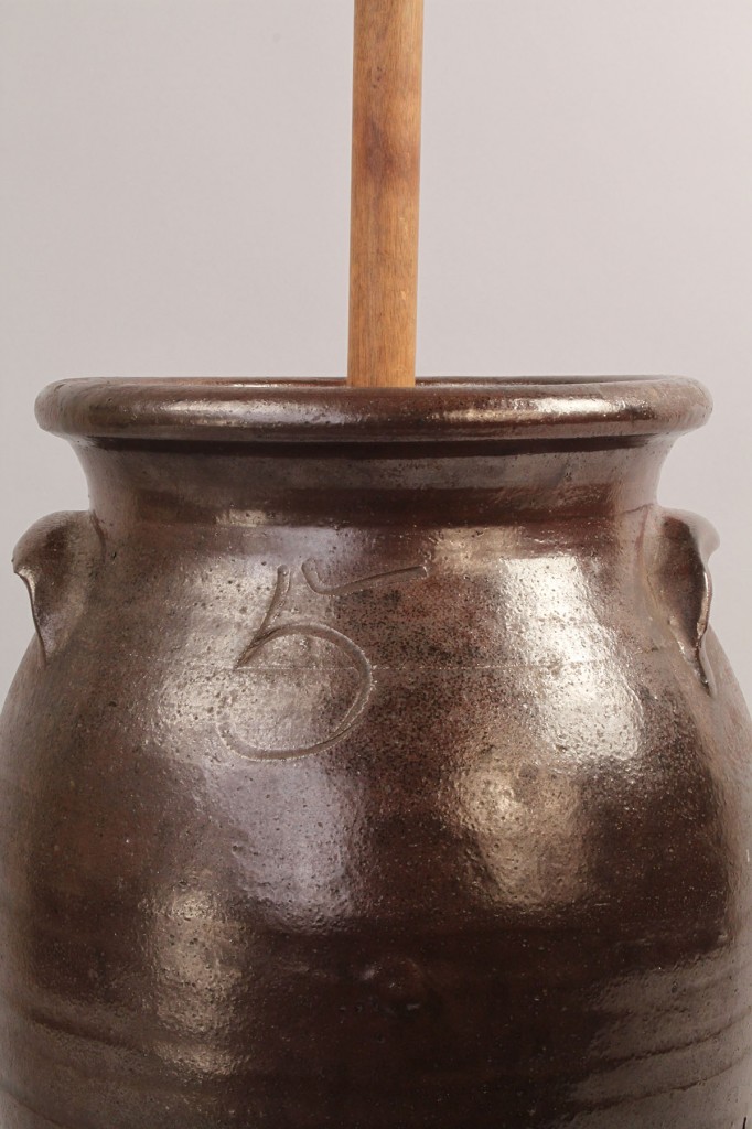 Lot 665: SW VA 5 Gallon Stoneware Pottery Churn