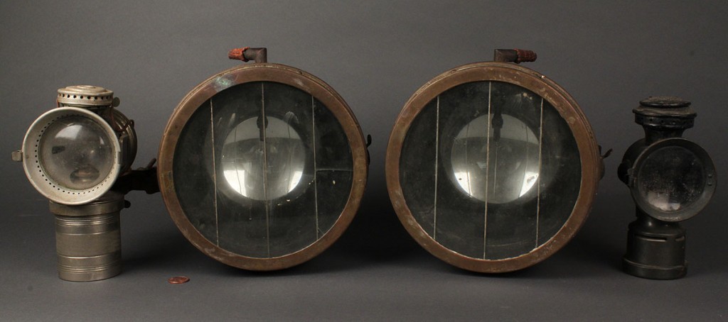 Lot 681: Lot of 4 Bicycle Lanterns & Searchlights