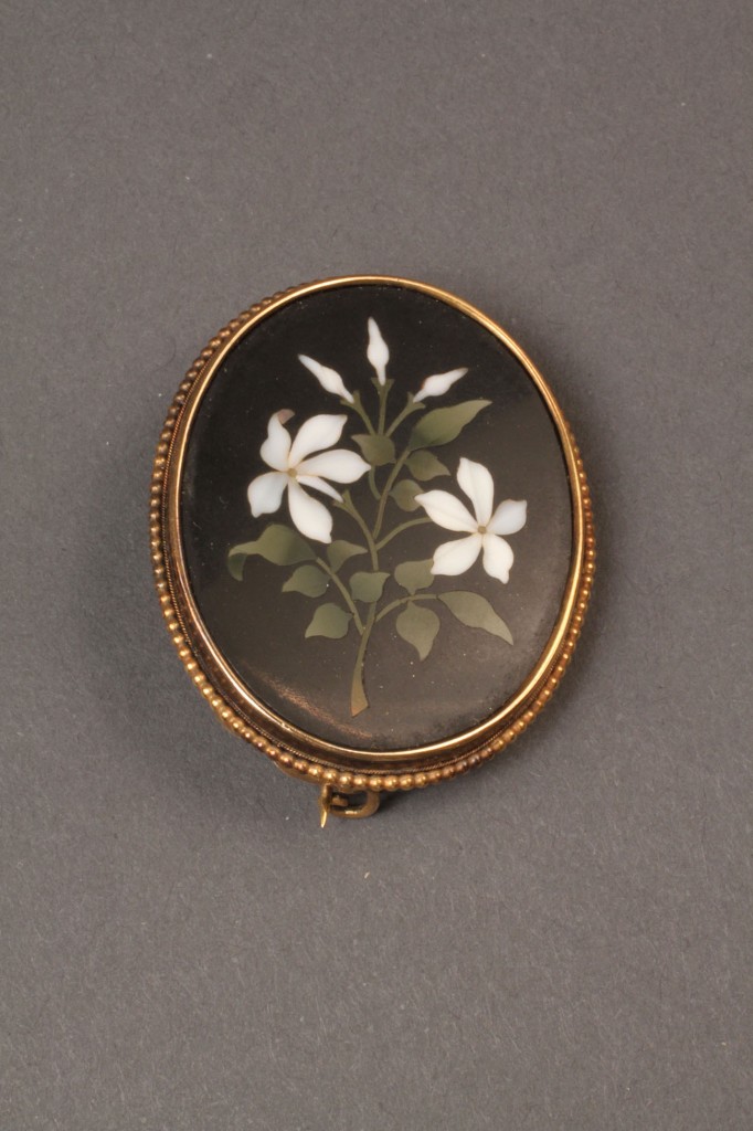 Lot 100: 2 antique cameos and a mosaic brooch