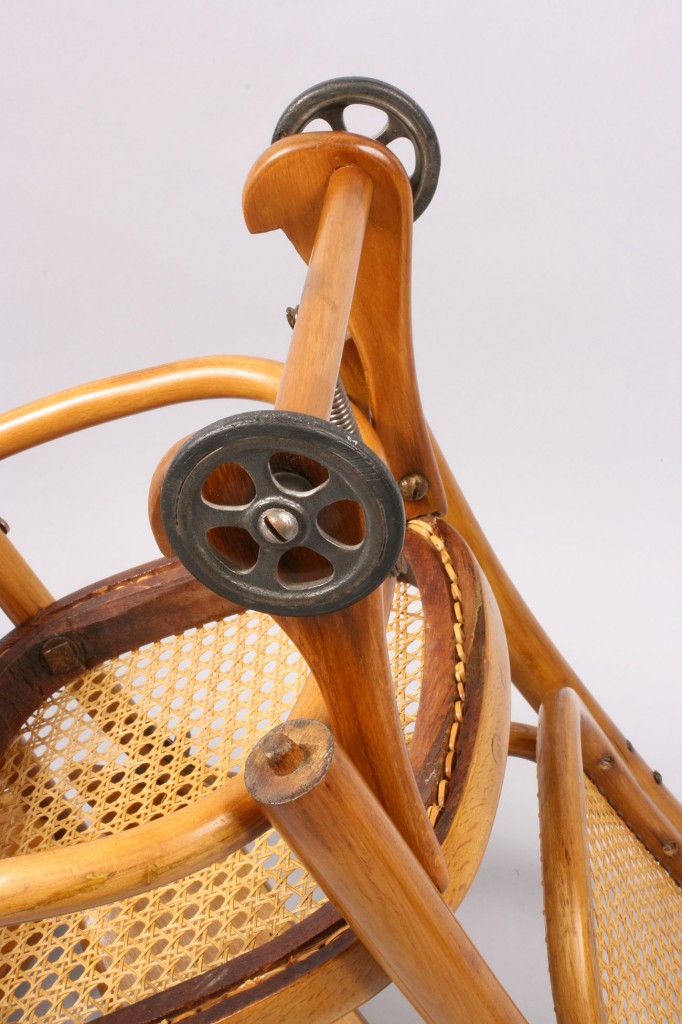 Lot 149: Thonet Bentwood Model #4 Child's Carriage Chair