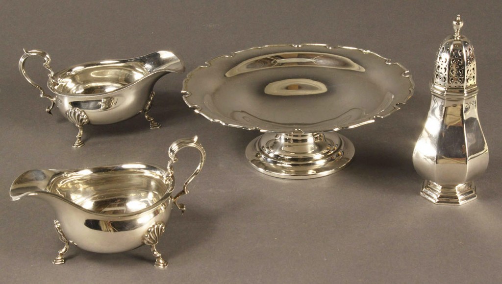 Lot 293: 4 English Sterling Silver Items