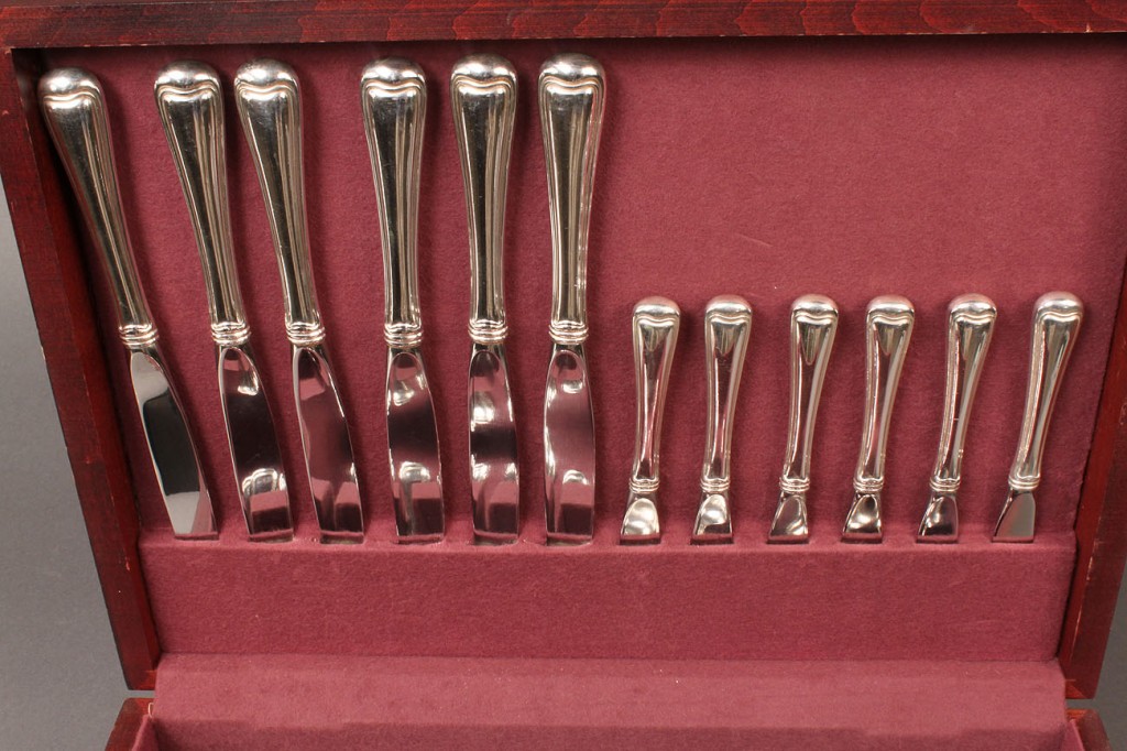 Lot 306: Gorham Old French pattern sterling flatware, 36 pc