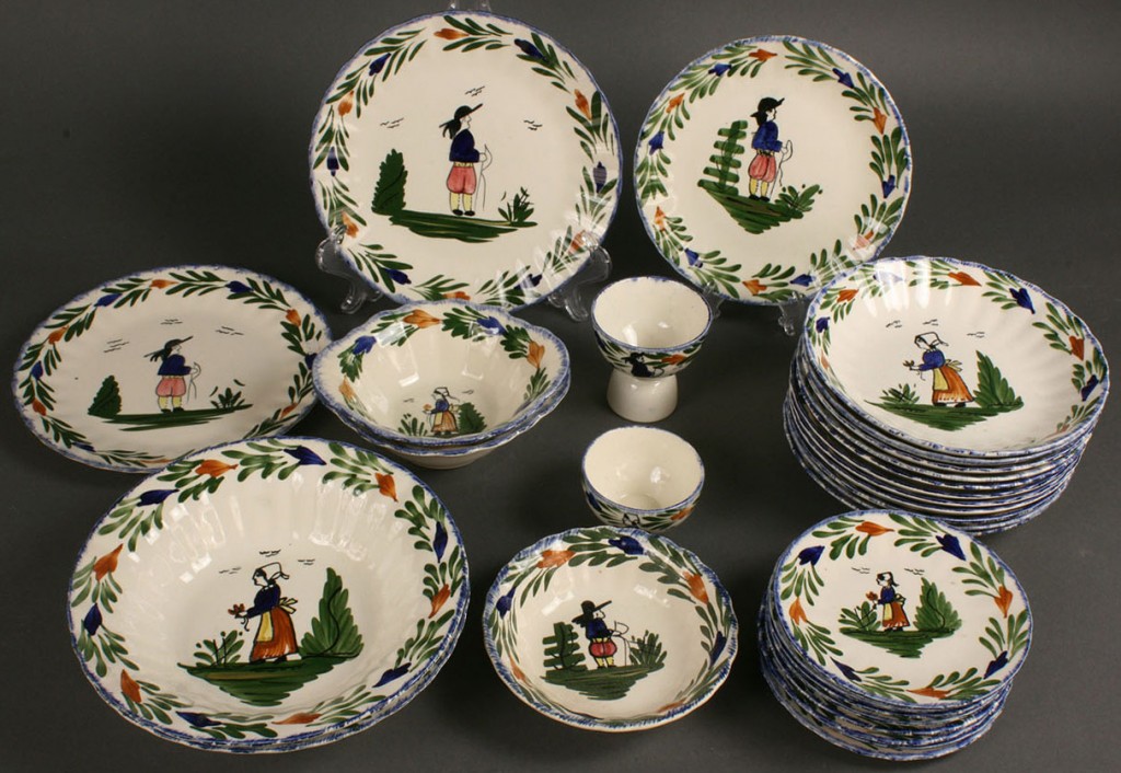 Lot 414: Blue Ridge Porcelain, "A la Mode" pattern, 32 piec