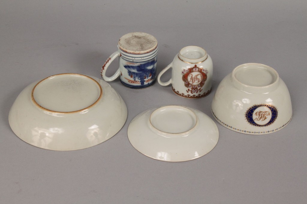 Lot 440: 5 Chinese Export Porcelain Items