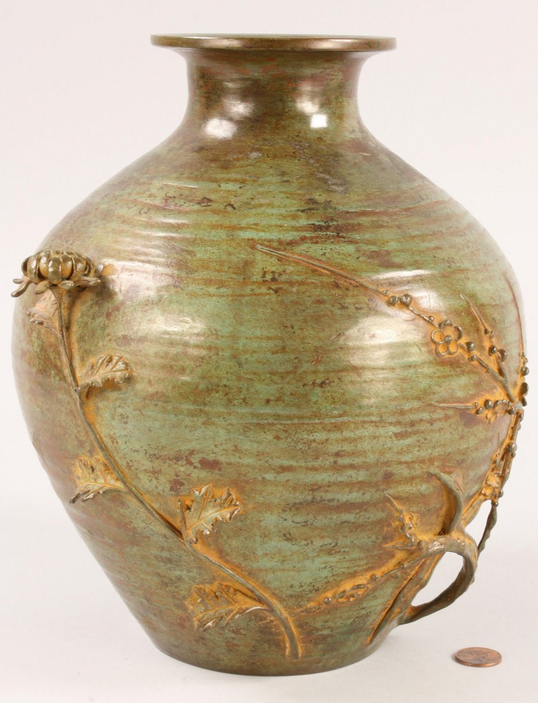 Lot 450: Contemporary Japanese Bronze Vase, artist signed