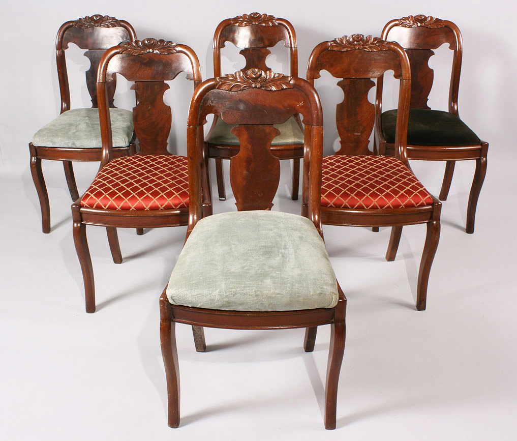 Lot 471: Six Victorian Dining Chairs with carved crests