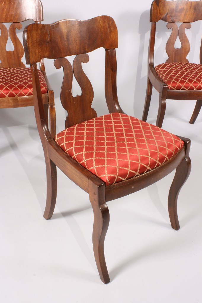 Lot 472: Seven assorted Victorian dining Chairs
