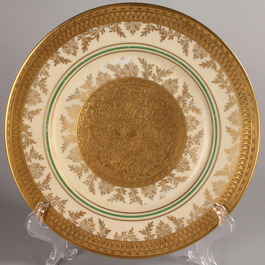 Lot 577: Royal Bavarian gold service plates (8)