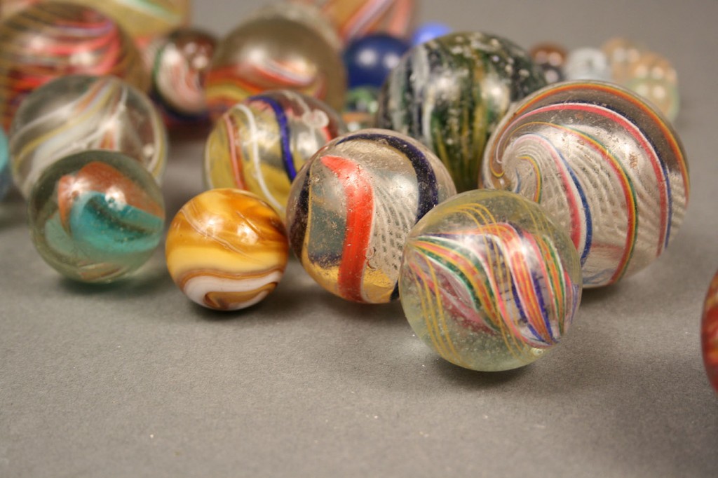 Lot 651: Lot of Approx. 60 marbles, incl. Bennington