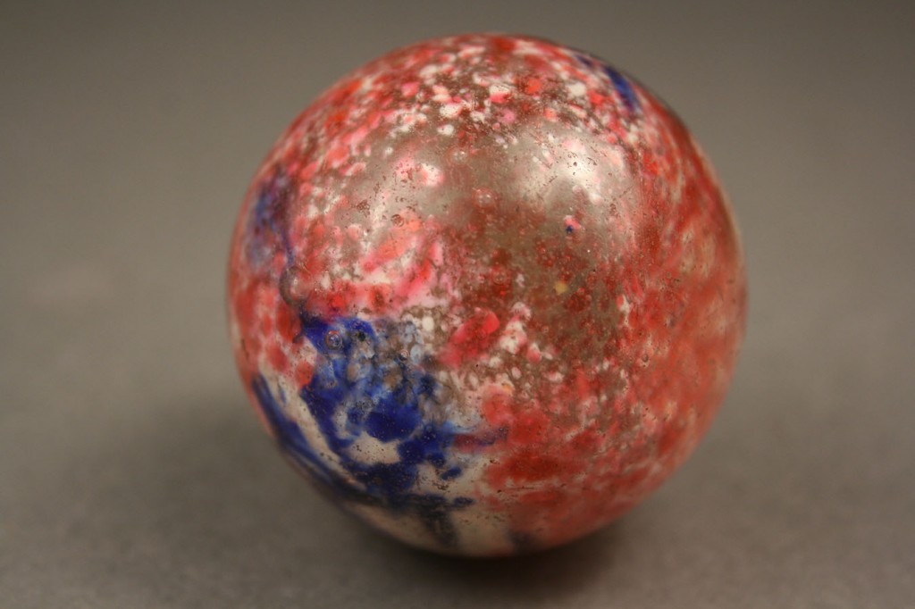 Lot 652: Lot of 3 Onion Skin Marbles