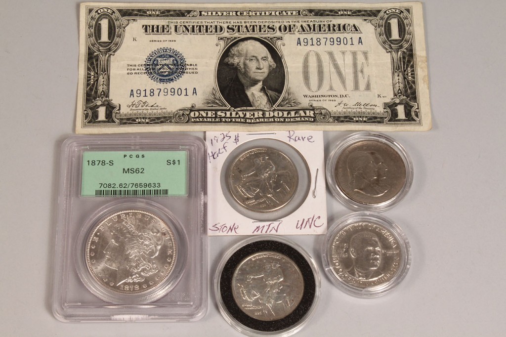 Lot 685: Lot of US Silver Coins, Commemorative Half Dollars