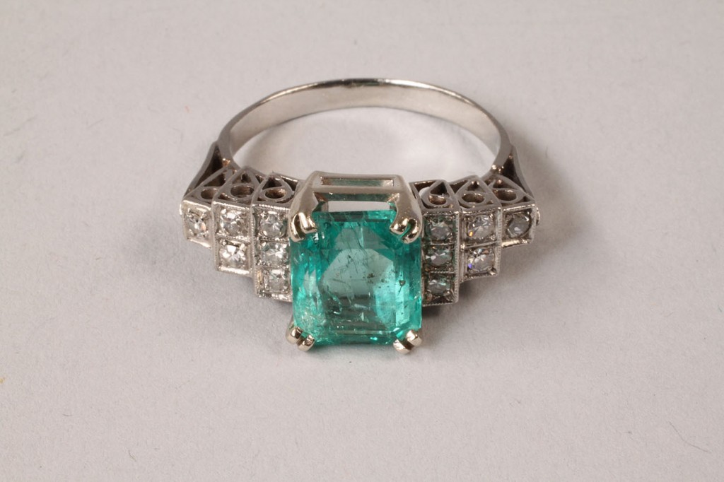 Lot 96: Ladies Emerald & Diamond Ring