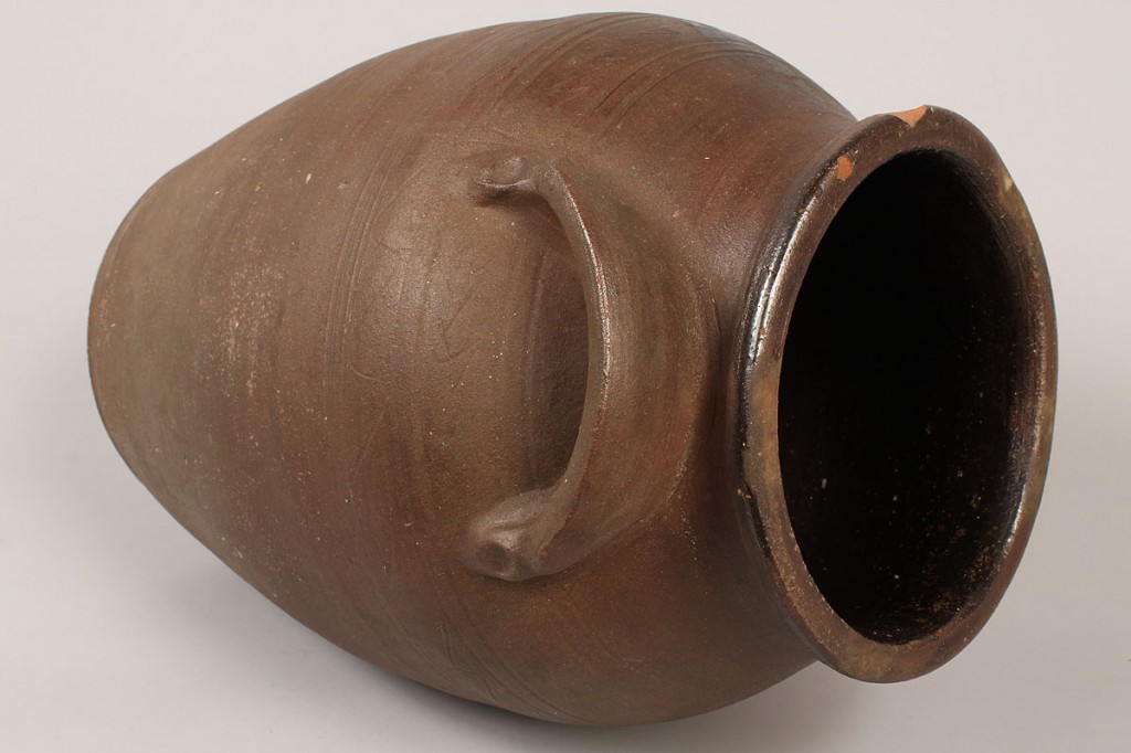 Lot 108: TN Mort Pottery Jar with Sine Wave Incising