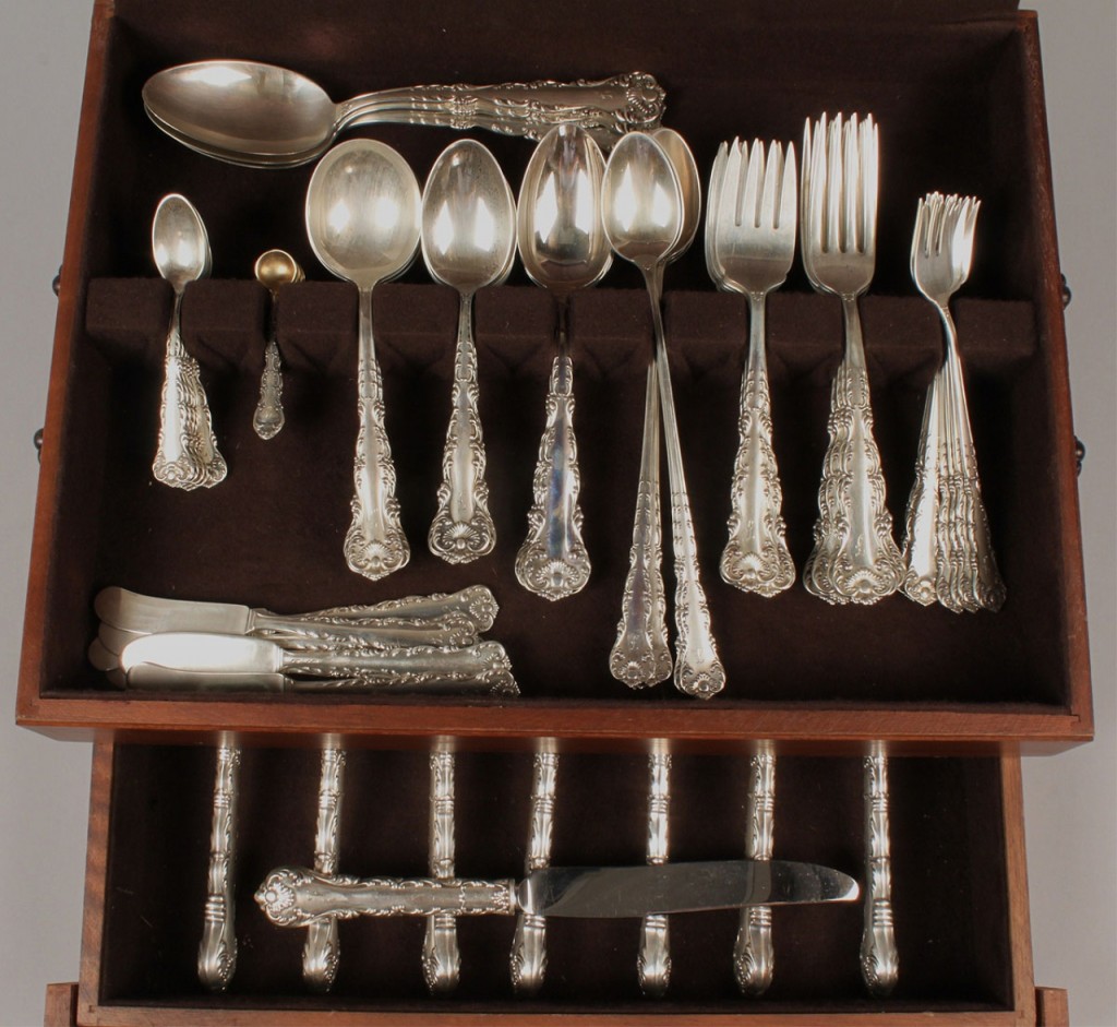 Lot 151: Whiting sterling flatware, Kings Court, 87 pcs