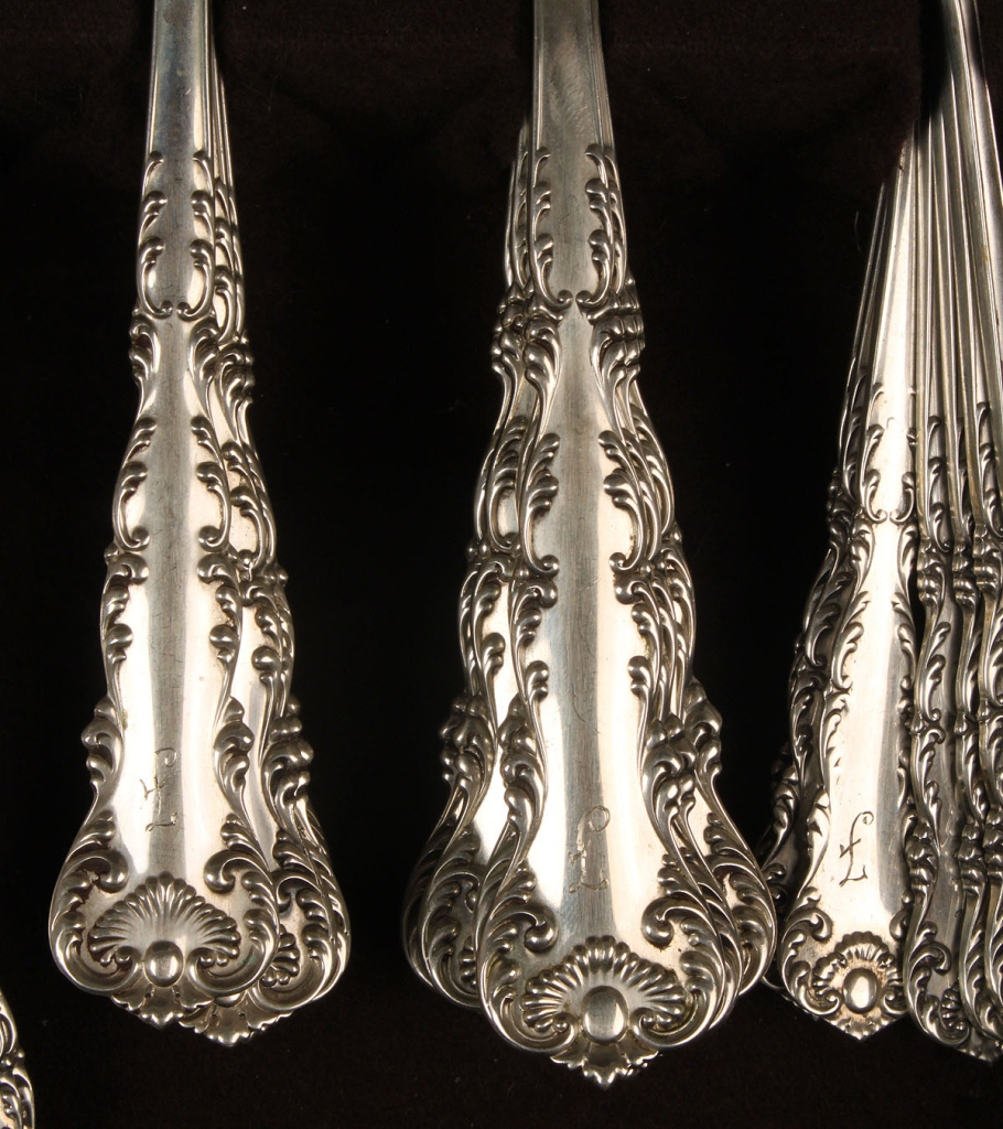 Lot 151: Whiting sterling flatware, Kings Court, 87 pcs