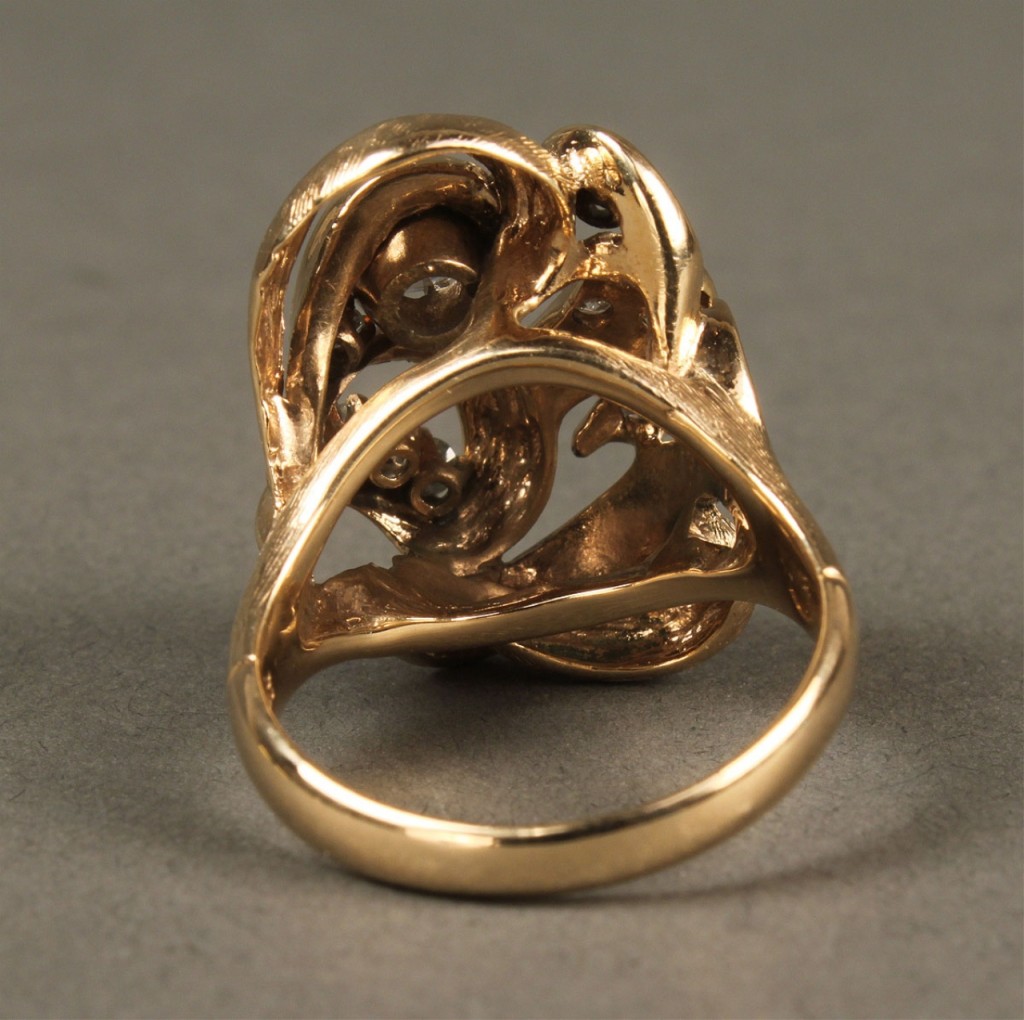 Lot 160: 14K Diamond Fashion Ring