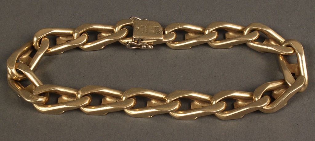 Lot 162: 18K Italian Link Bracelet, 67.7 grams, 8-1/2" L