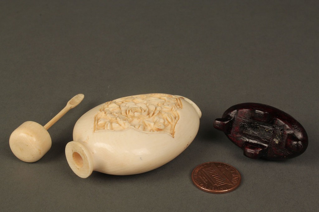 Lot 17: Carved and painted ivory snuff bottle