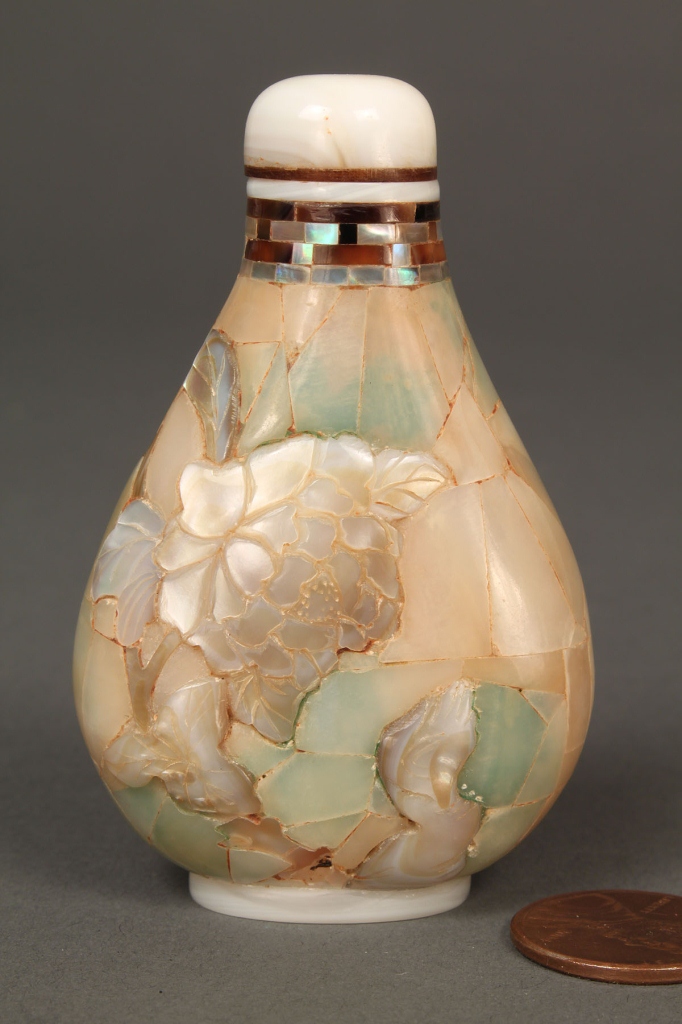 Lot 18: Mother of Pearl Abalone snuff bottle, signed