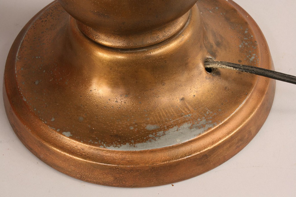 Lot 225: Handel Type Leaded Glass Table Lamp