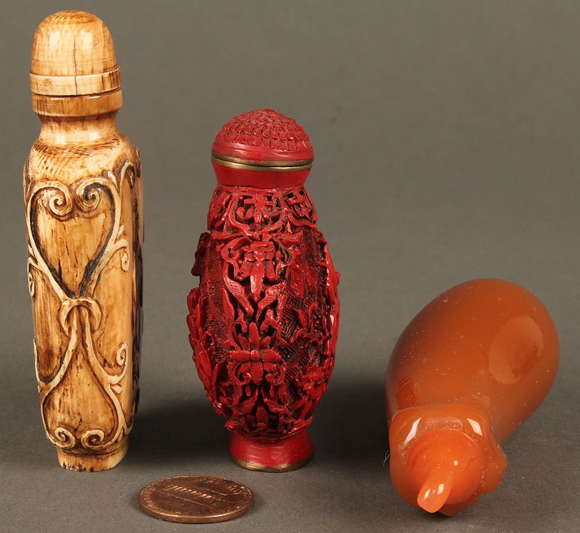 Lot 233: 3 Chinese snuff bottles: hardstone, cinnabar, ivor