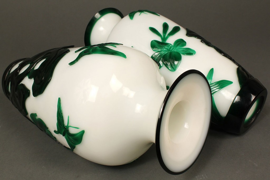 Lot 236: Pair of Chinese Peking Glass Vases