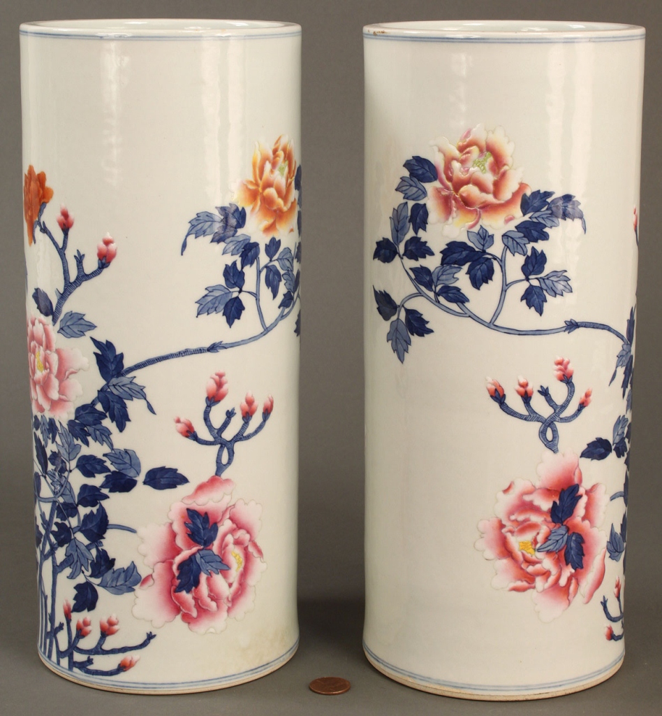 Lot 255: Pair Chinese Porcelain Famille Rose Hat Stands