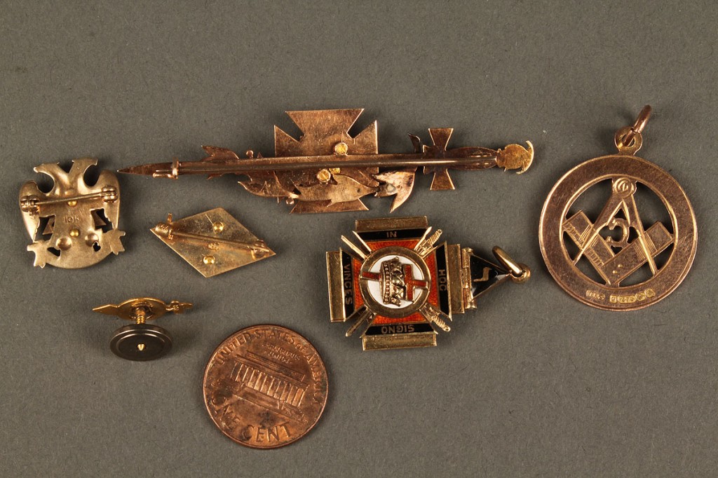 Lot 388: Group of Masonic items, 14K & 10K & enamel