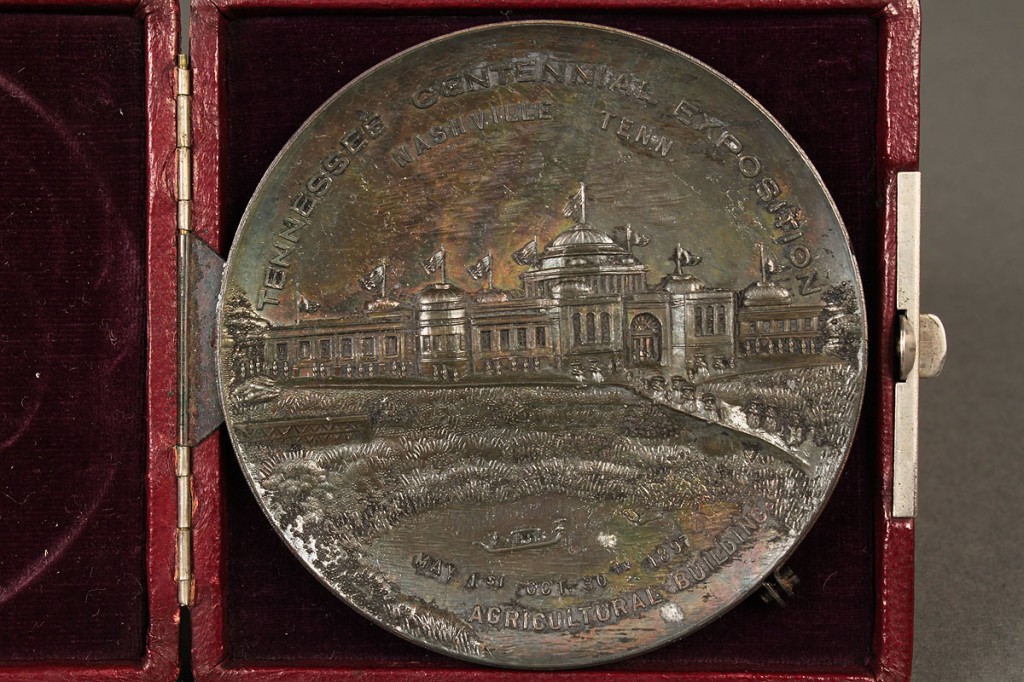Lot 454: Commemorative medal: Tennessee Centennial