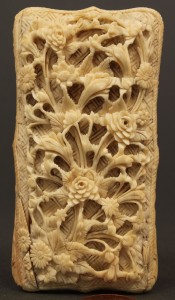 Lot 4: Asian Ivory calling card case, lift top, cartouche