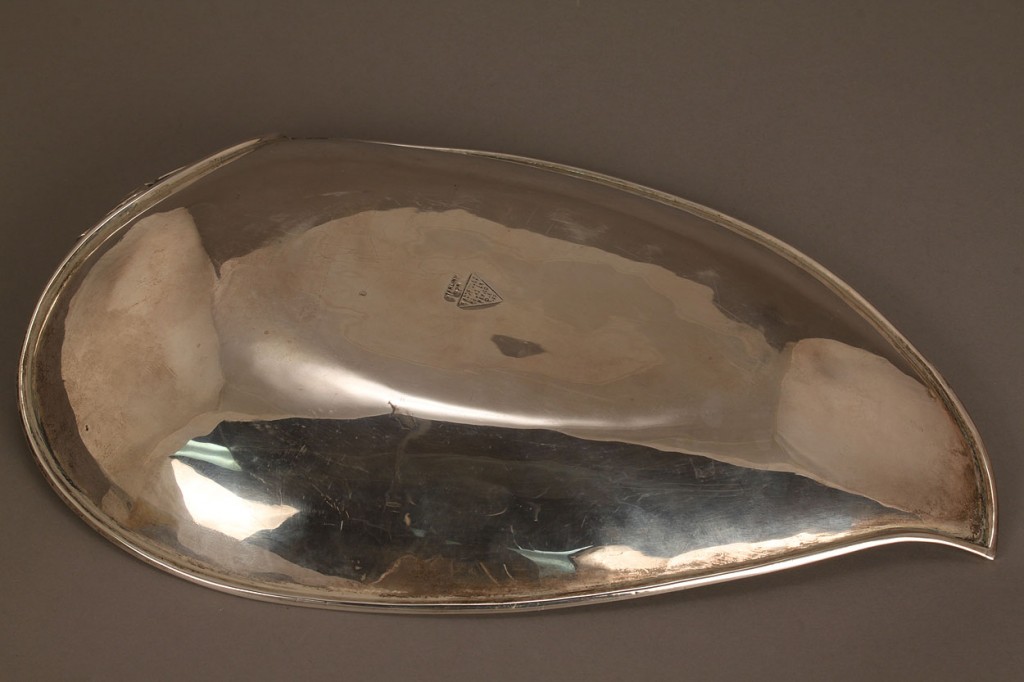 Lot 529: Mexican sterling silver leaf dish