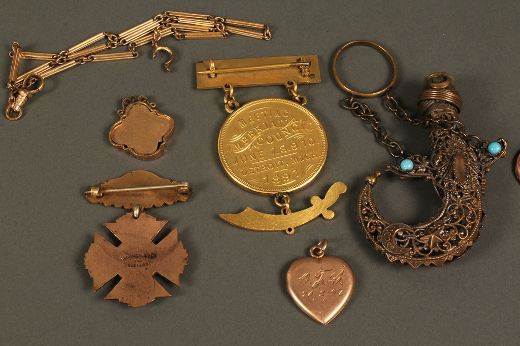 Lot 543: Lot of Masonic & Middle Eastern items, one 14K